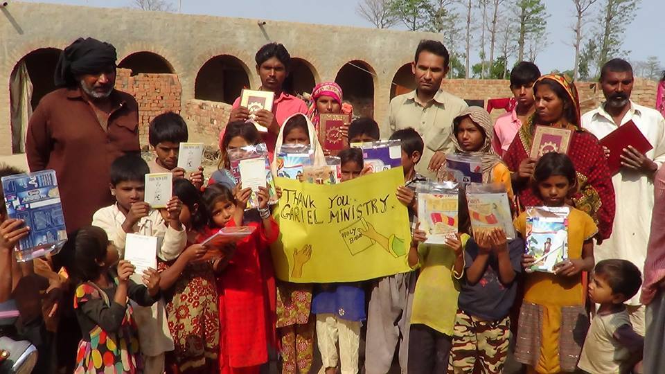Gariel in Pakistan – Setting up Sunday School Program